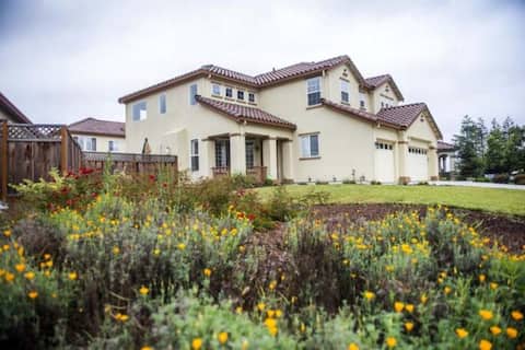 Large 4 Bedroom, 3 bath close to everything.