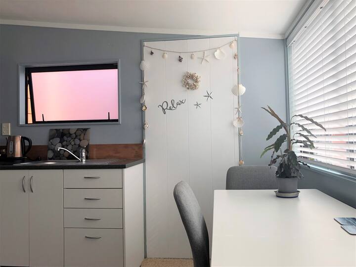 Raumati Beach Holiday Rentals & Homes Raumati Beach, Paraparaumu, New