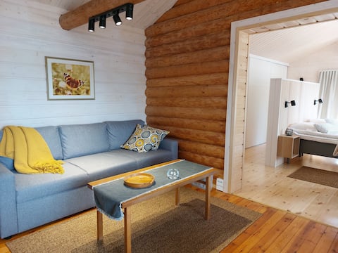 Cozy cottage by the lake