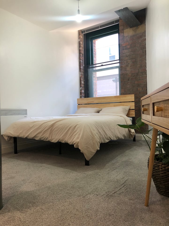 King size unique City centre 1bedroom apartment Condominiums for