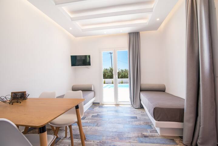 Naxos Plaka villa with private pool & breakfast gallery image 5