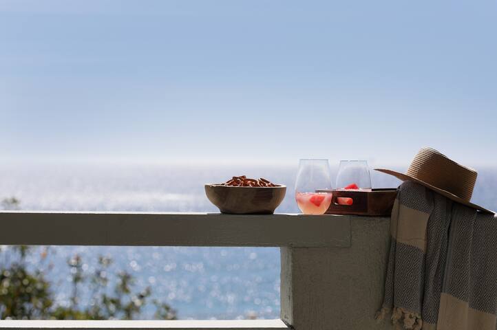 Contemporary Clifton Apartment – Number 5104 gallery image 2