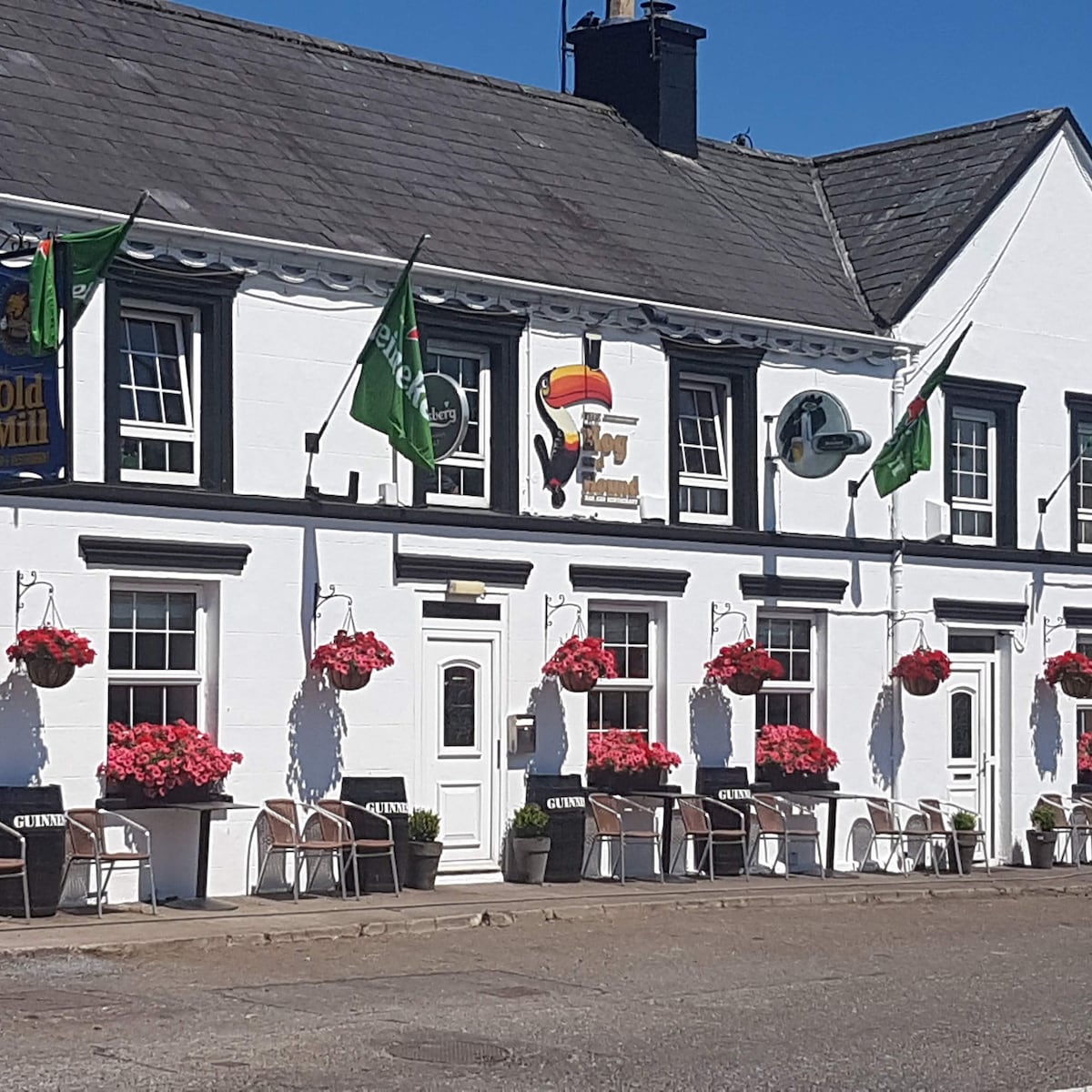Listing image 3 at 4 bedroom apartment over rural pub in Ireland