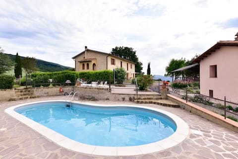 Private farmhouse with pool - wi-fi in Val d'Orcia