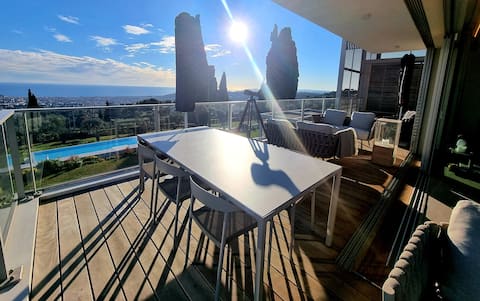 Luxury top floor apartment, terrace and pool