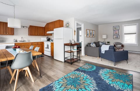 Beautifully renovated 2 bedroom, 1 bath charmer.
