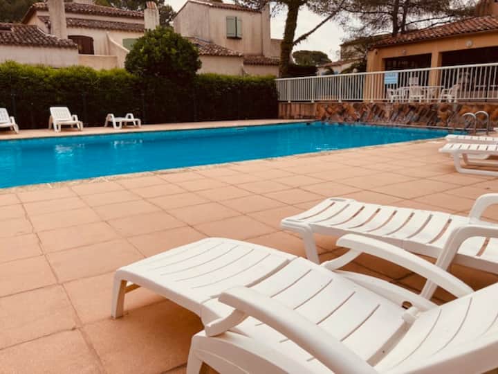 Saint Raphaël Bel apartment, garden level Pool Apartments for Rent