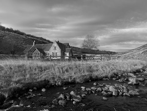Laggan cottage where art and nature meet