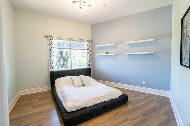 Спалня на горния етаж