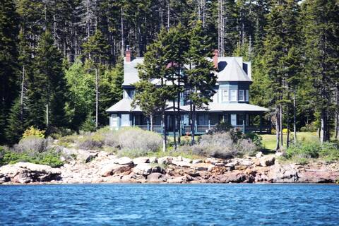 Winter in Maine: Oceanfront, 5 BR, 4 BTH, Private