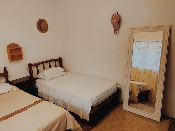 Room Water (One full bed + one single bed) / Cuarto Agua (Cama matrimonial + Cama individual)