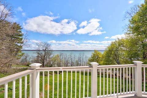 Cayuga Lake Escape | Private Dock on Wine Trail