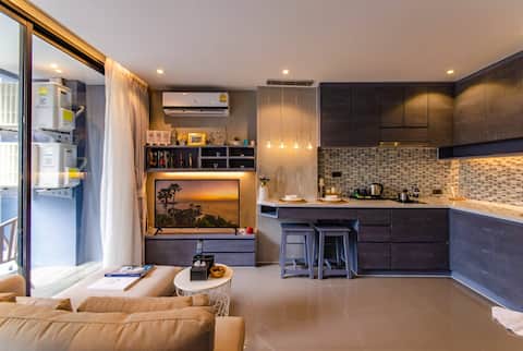 Stylish and modern studio in a quiet area.