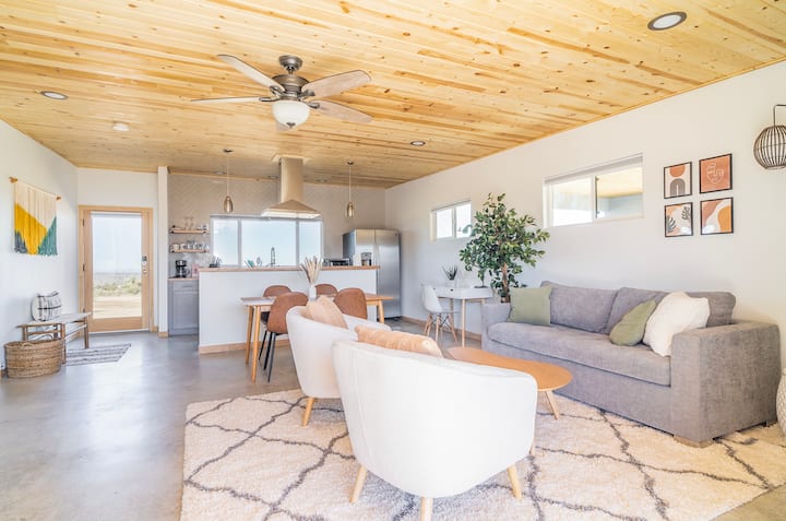 🌵The Desert Star🌵 Warm & Romantic Private Retreat - Yucca Valley, CA