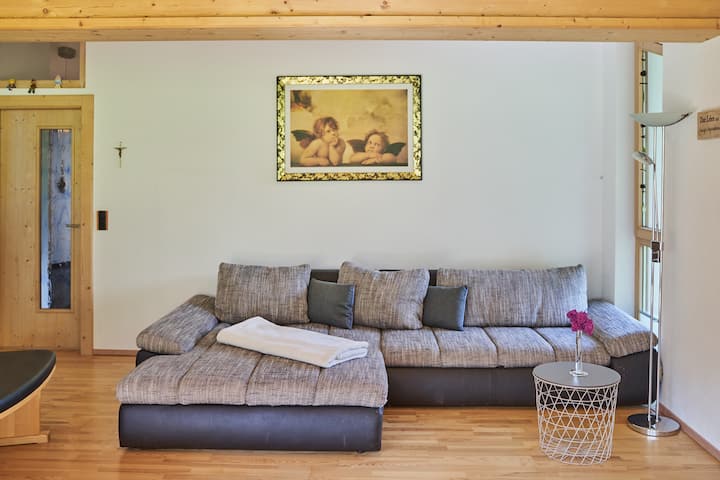 105 M² Ferienwohnung ∙ 2 Schlafzimmer ∙ 4 Gäste - Sautens