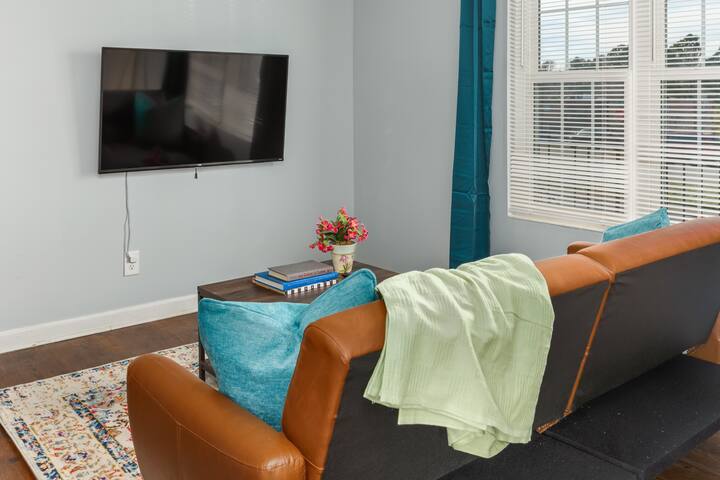 This recently renovated apartment is beautifully appointed, accented with appealing colors, and comfortably sleeps up to 6 between the queen bed, queen sleeper sofa, and air mattress. 