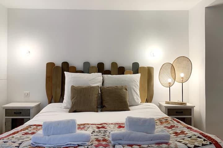 The second bedroom. It has its own bathroom and direct access to the outside. 