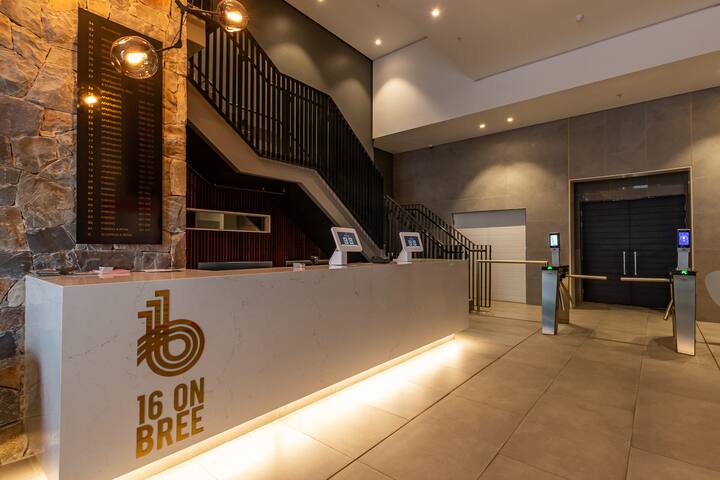 Spacious Family Condo @ 16 on Bree, Cape Town gallery image 4