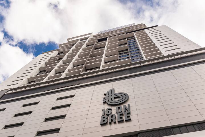 Spacious Family Condo @ 16 on Bree, Cape Town gallery image 2