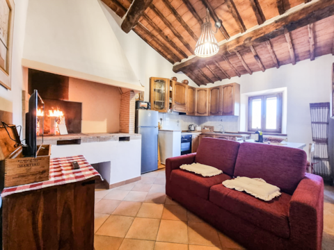 Top Airbnb: Agriturismo La Villa - Il Ciliegio, Pool & Garden. a Sovicille