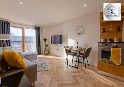 Popular Airbnb listing: ✪Leisure Stay✪Relocation or Business stay✪1bed in South Bank & Hunslet
