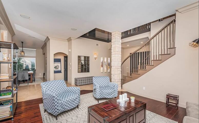 5 bdr home: heated pool/spa, outdoor bar & grill gallery image 5