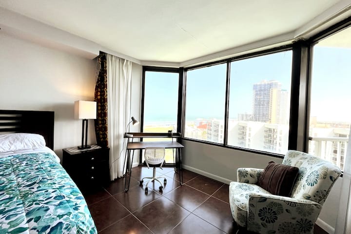  Tanawing karagatan mula sa master bedroom