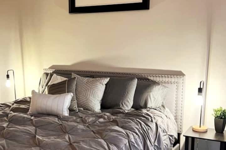 Spálňa s manželskou posteľou 