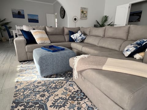 Casa das Palmeiras - Residence of Elizabete and Fatima