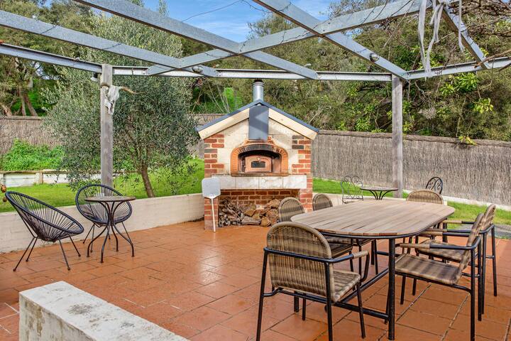 Villa Syrene -Pool and Spa Retreat gallery image 4