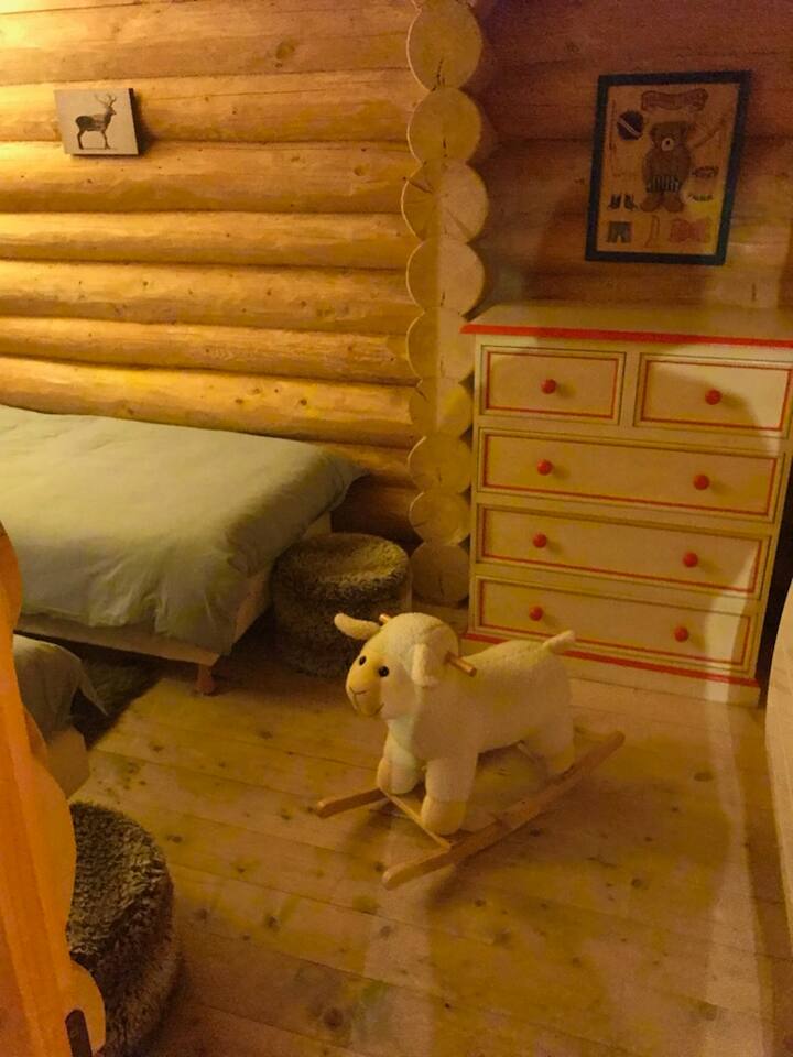 Საძინებელი 2 ერთადგილიანი საწოლი, 1-ლი დონე