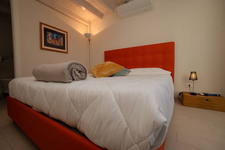 Double bedroom outbuilding