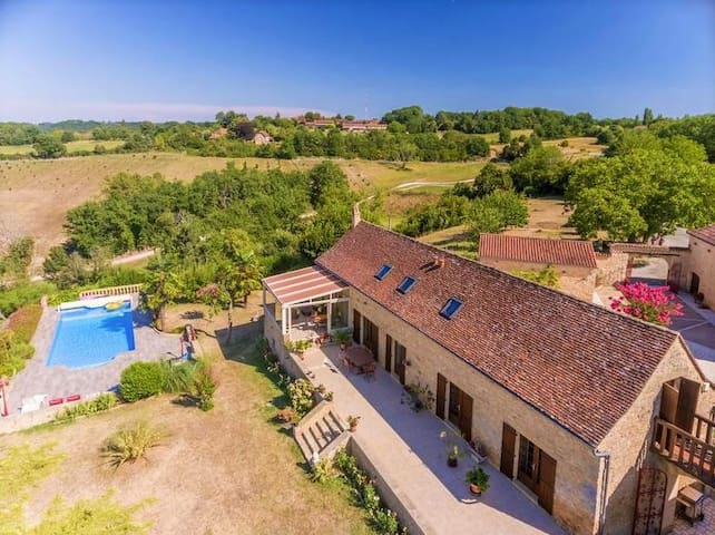 All Seasons Holiday Homes-Perigord managed Airbnb listing 3