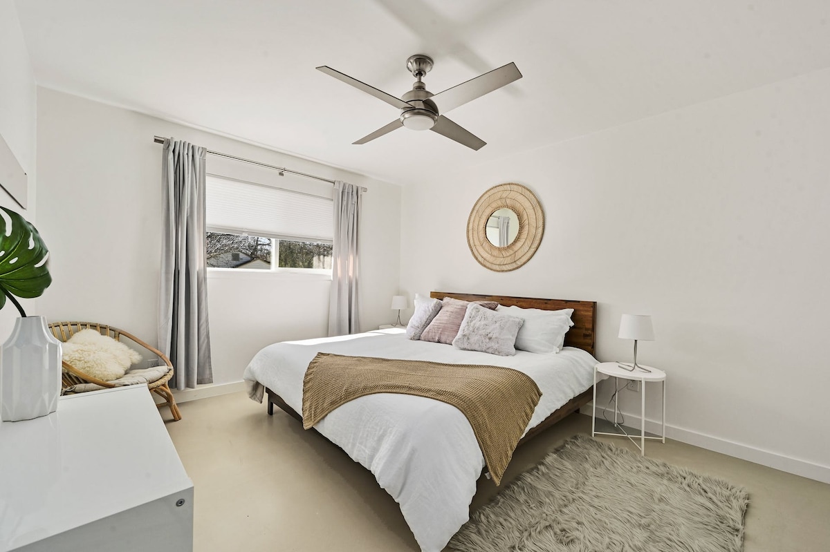 Modern Retreat / Free parking / close to DT & SoCo