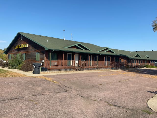 Lakes Lodge and Lakes Bar & Grill managed Airbnb listing 2
