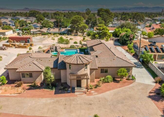 Oak street Oasis gallery image 3