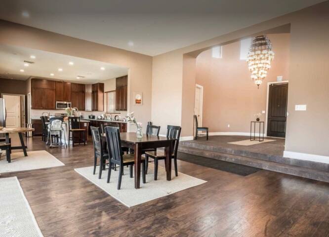 Oak street Oasis gallery image 4