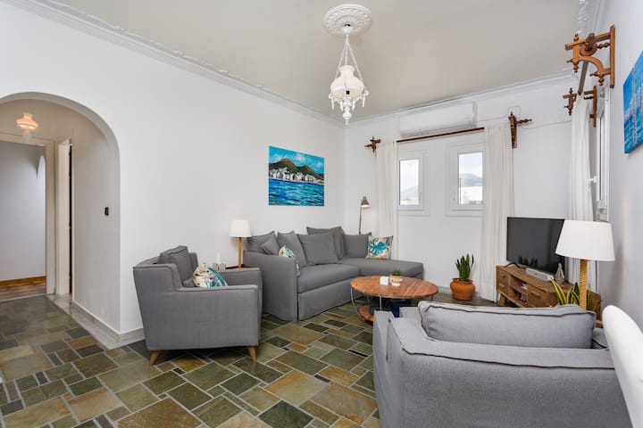 Logaras Beach Home - 360 Views - Paros