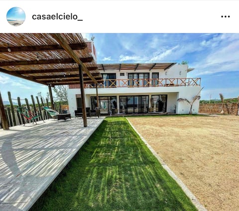 Beachfront house for 6 people ideal for rest