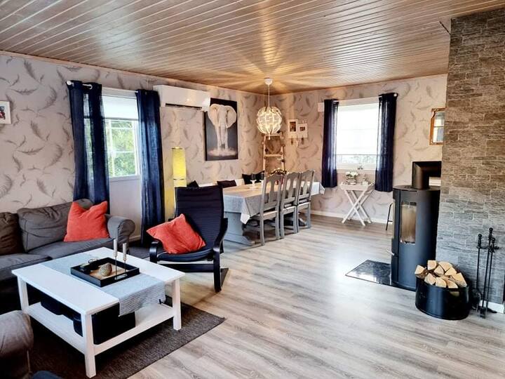 8bed house with patio and childfriendly Houses for Rent in Arendal