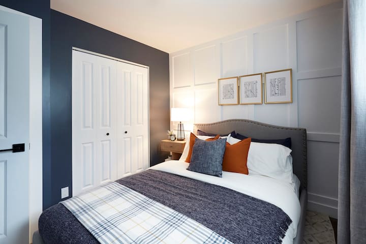 Თავისუფალი საძინებელი - ორადგილიანი საწოლით