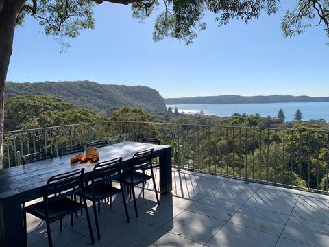 Top performing Airbnb: Sky pad in Pearl Beach