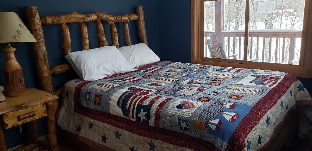 Dormitorio 1 en el nivel principal.