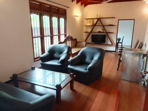 Pearl Villa/ 2 Bedroom Vacation Home in  Hikkaduwa