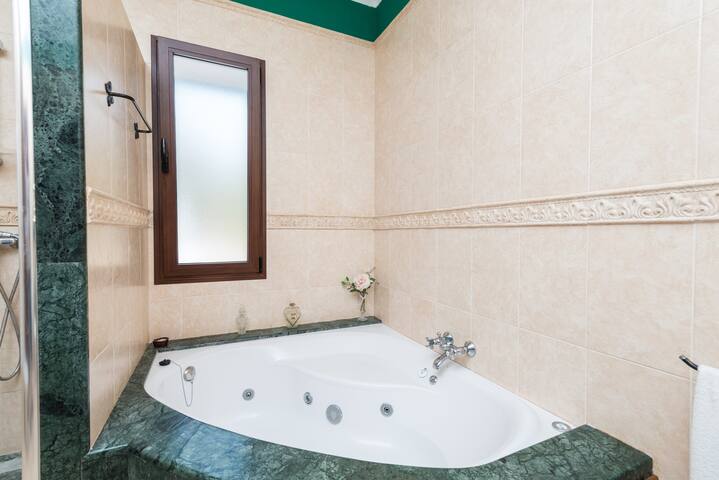 VILLA SESPIGA CON PISCINA EN PORTO COLOM gallery image 4