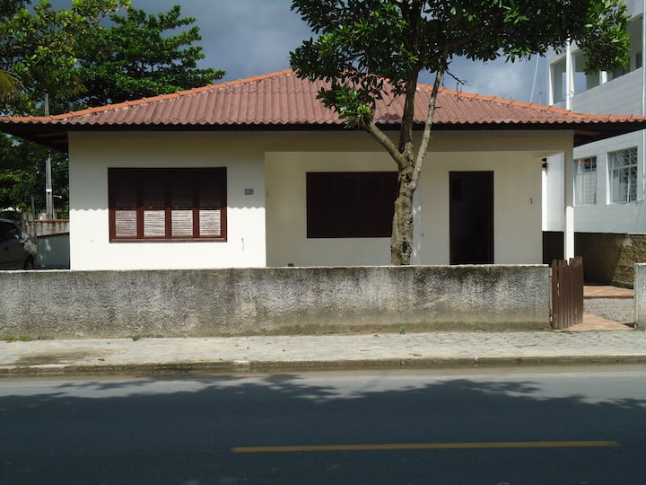 Casa Em Itapoa/sc Para 8 Pessoas 50m Da Prais - Itapoá