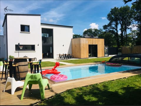 Beautiful modern house with pool