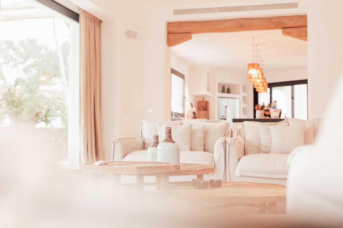 Anuncio de Airbnb popular: Villa Mares Del Tiempo – Exclusive beachside & chef service en Teulada