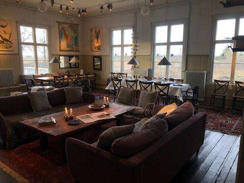 Nice old school for socializing and relaxing