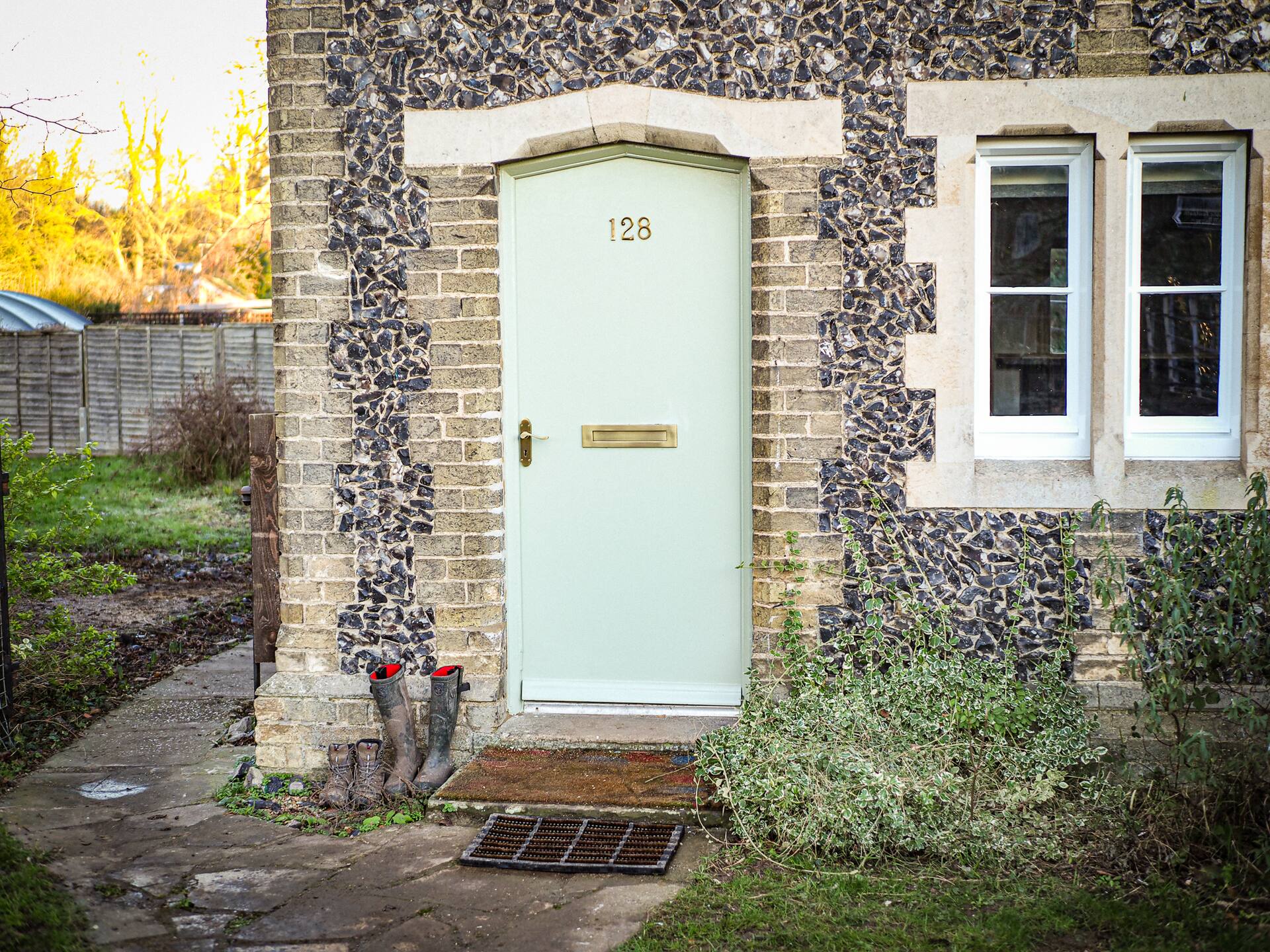 The Gatehouse- a charming historic cottage